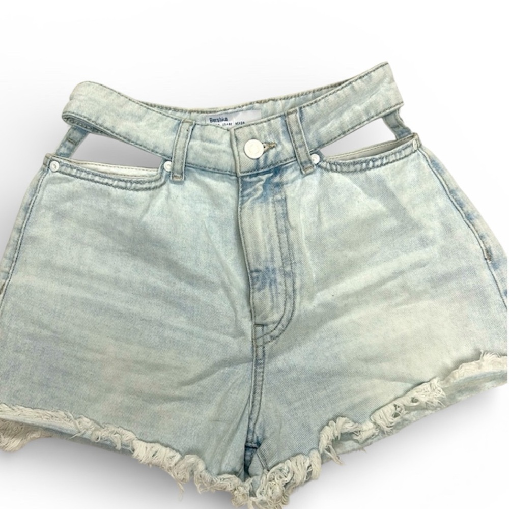 Bershka Denim Shorts – Size US 2 – 100% Cotton – Casual Cool